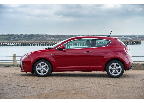 Baguette chromée de contour des vitres latérales pour Alfa Romeo Mito