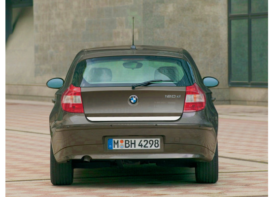 Baguette de coffre chromée compatible BMW Série 1 E87 0407