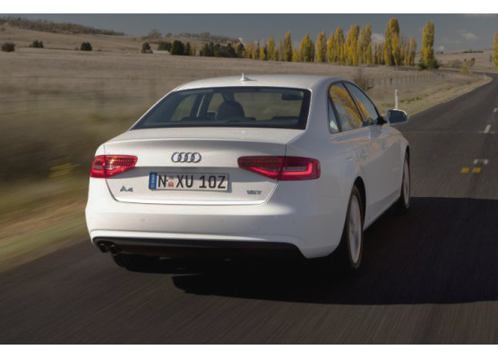 Baguette de coffre chromée pour Audi A4 série 3 phase 2 1115