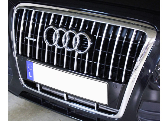 Radiator grill chrome moulding trim Audi Q5