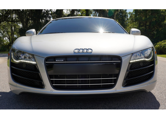 Radiator grill chrome trim compatible with Audi R8